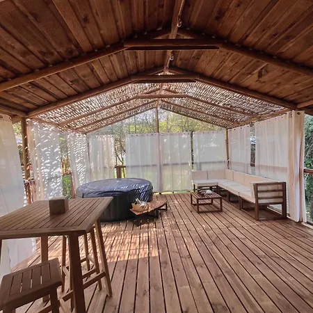 Le Perigord مكان تخييم