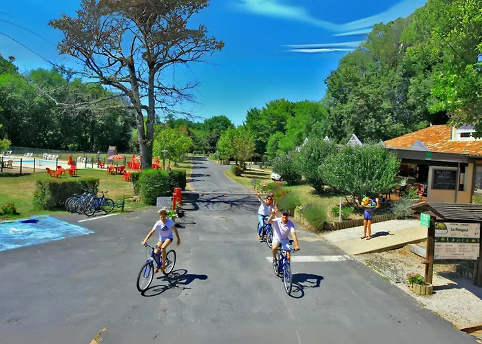 营地 Le Perigord Saint-Astier (Dordogne)