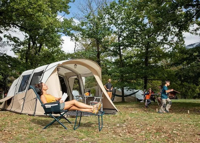 营地 Le Perigord Saint-Astier (Dordogne)