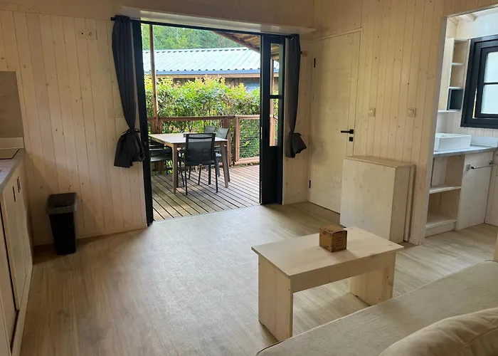 营地 Le Perigord Saint-Astier (Dordogne)