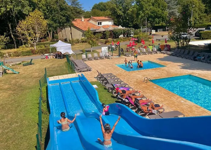 营地 Le Perigord Saint-Astier (Dordogne)