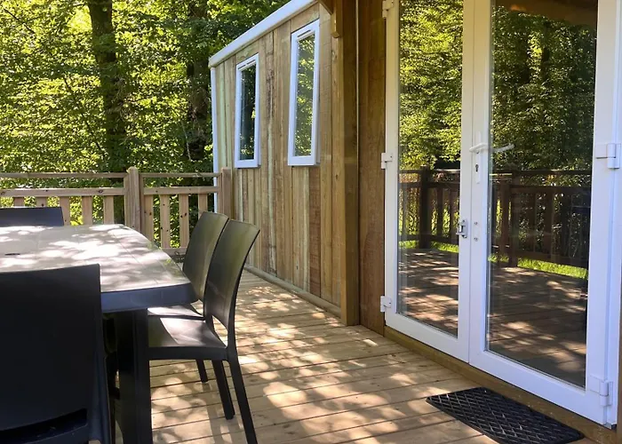 Le Perigord 营地 *